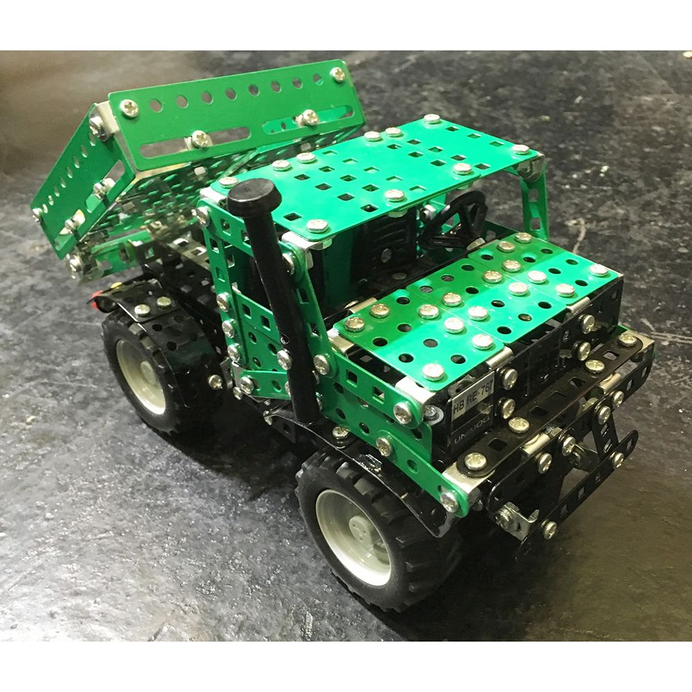 Метален конструктор, Камион MERCEDES BENZ UNIMOG