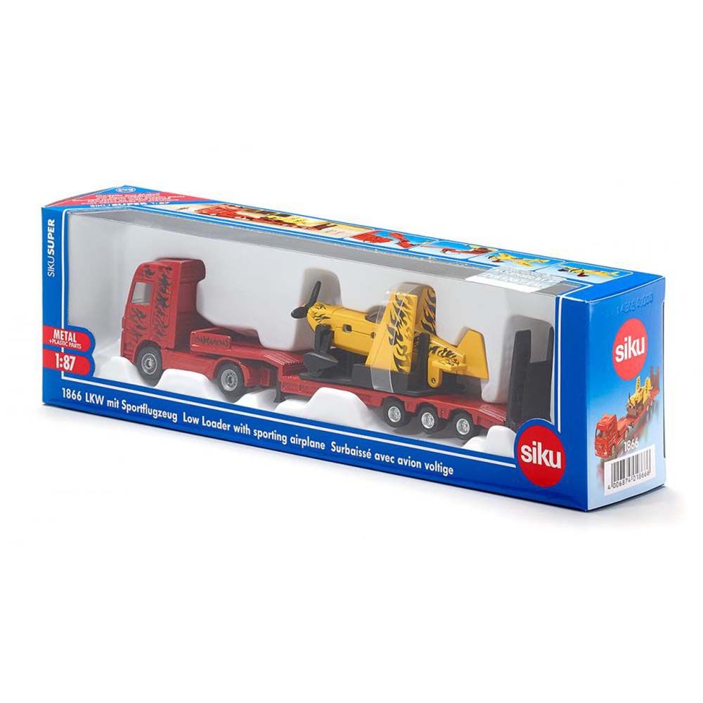 Тир влекач с платформа натоварена със самолет