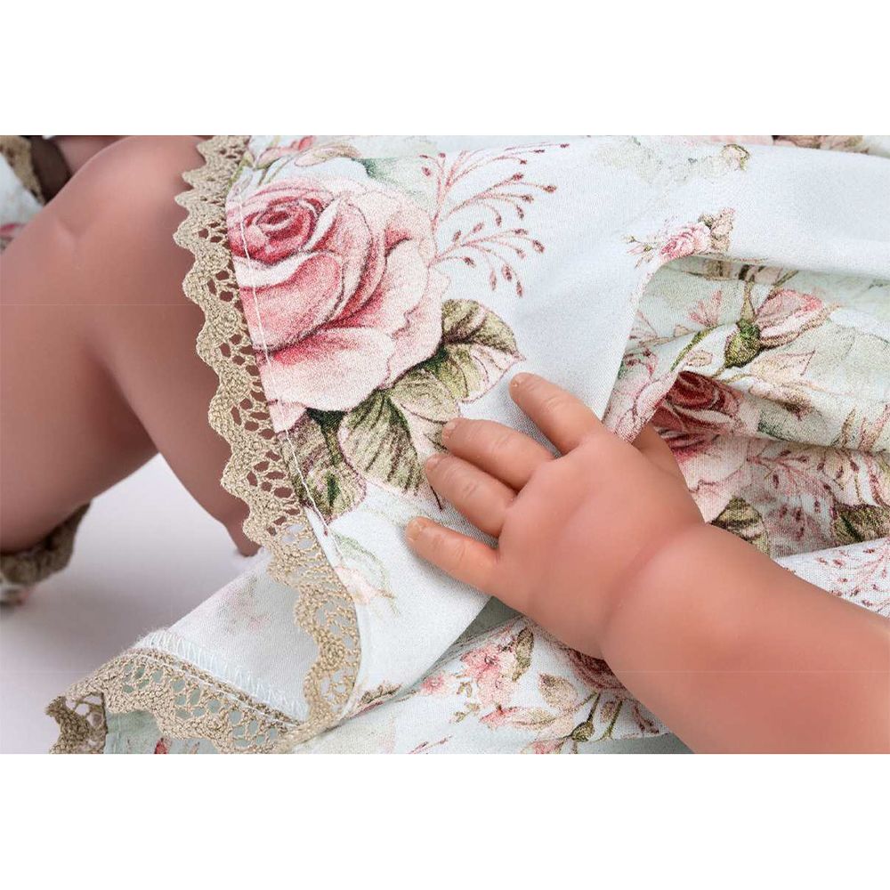 Кукла-бебе, Инес