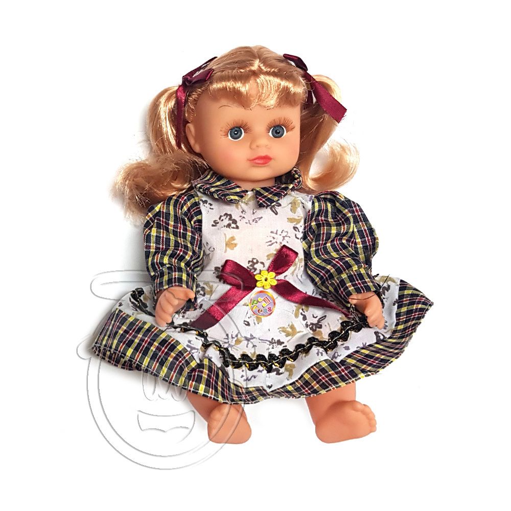 Моята любима музикална кукла с червени панделки и карирана рокля