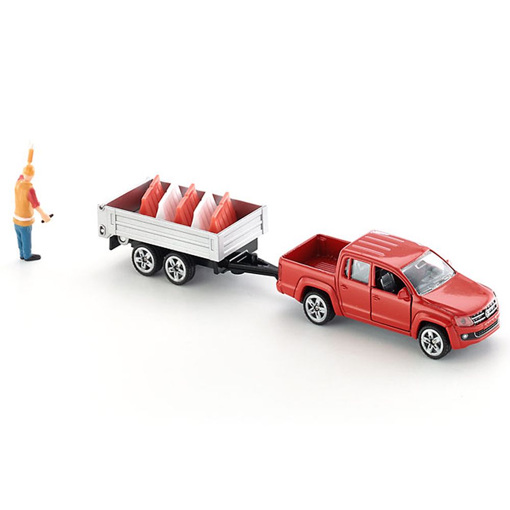 Пикап VW Amarok с ремарке и конуси