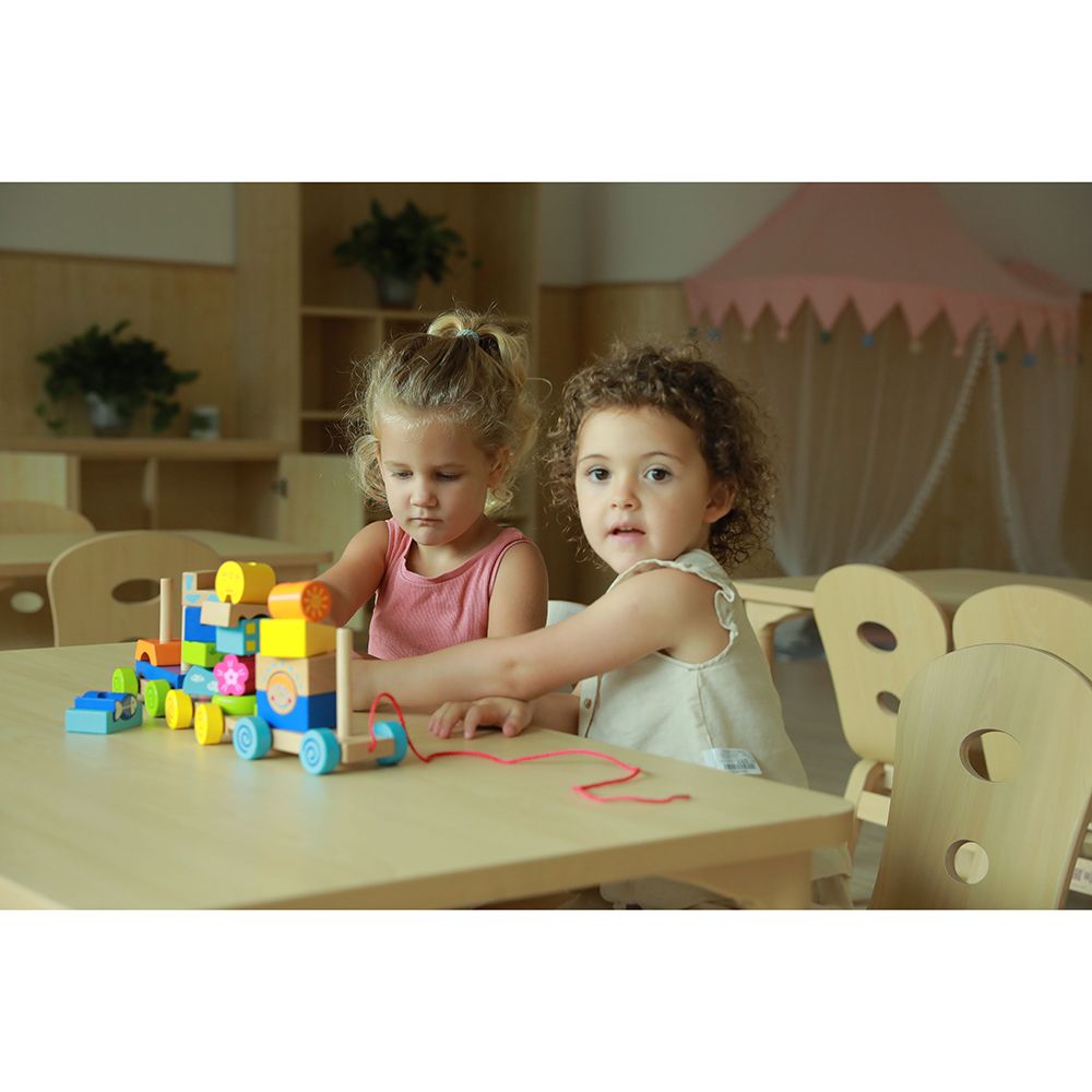 Дървено дидактическо влакче за дърпане, Пъстро лято