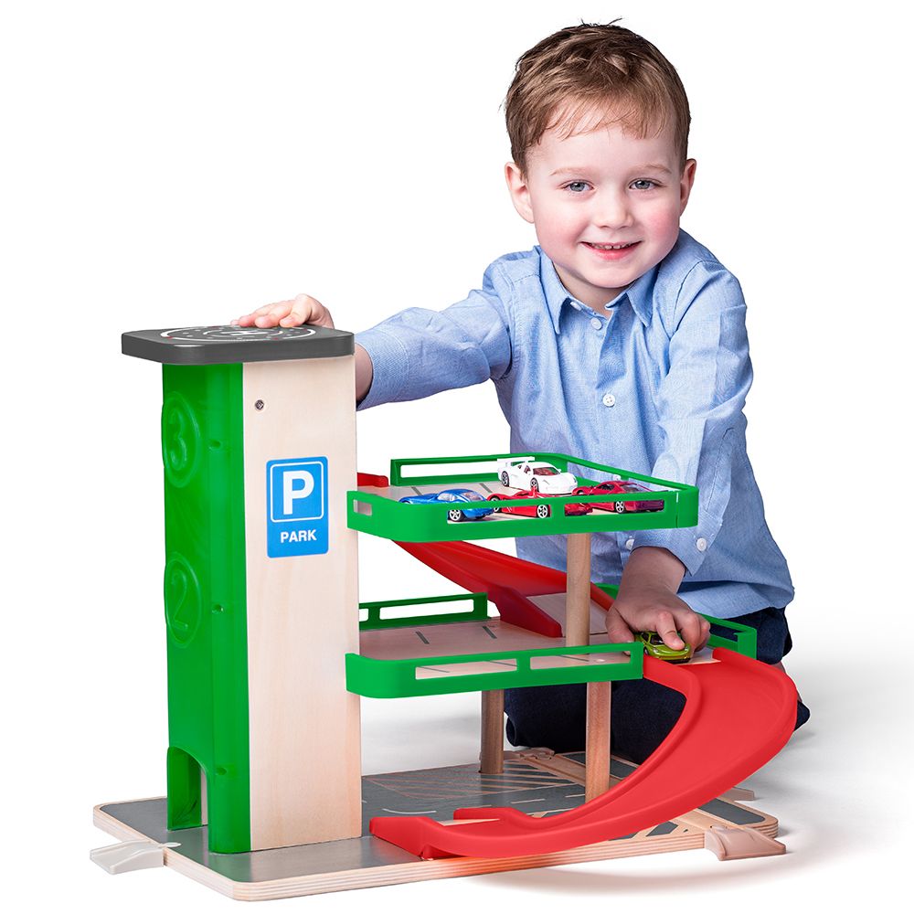 Дървен гараж с SIKU колички