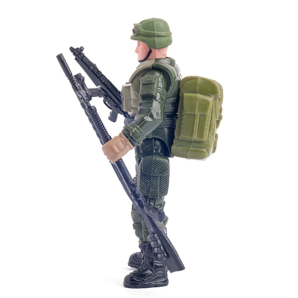 Войник Боб с помпа