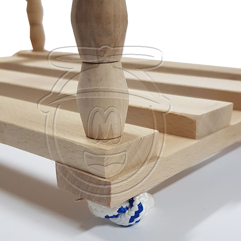 Детска дървена люлка с облегалка