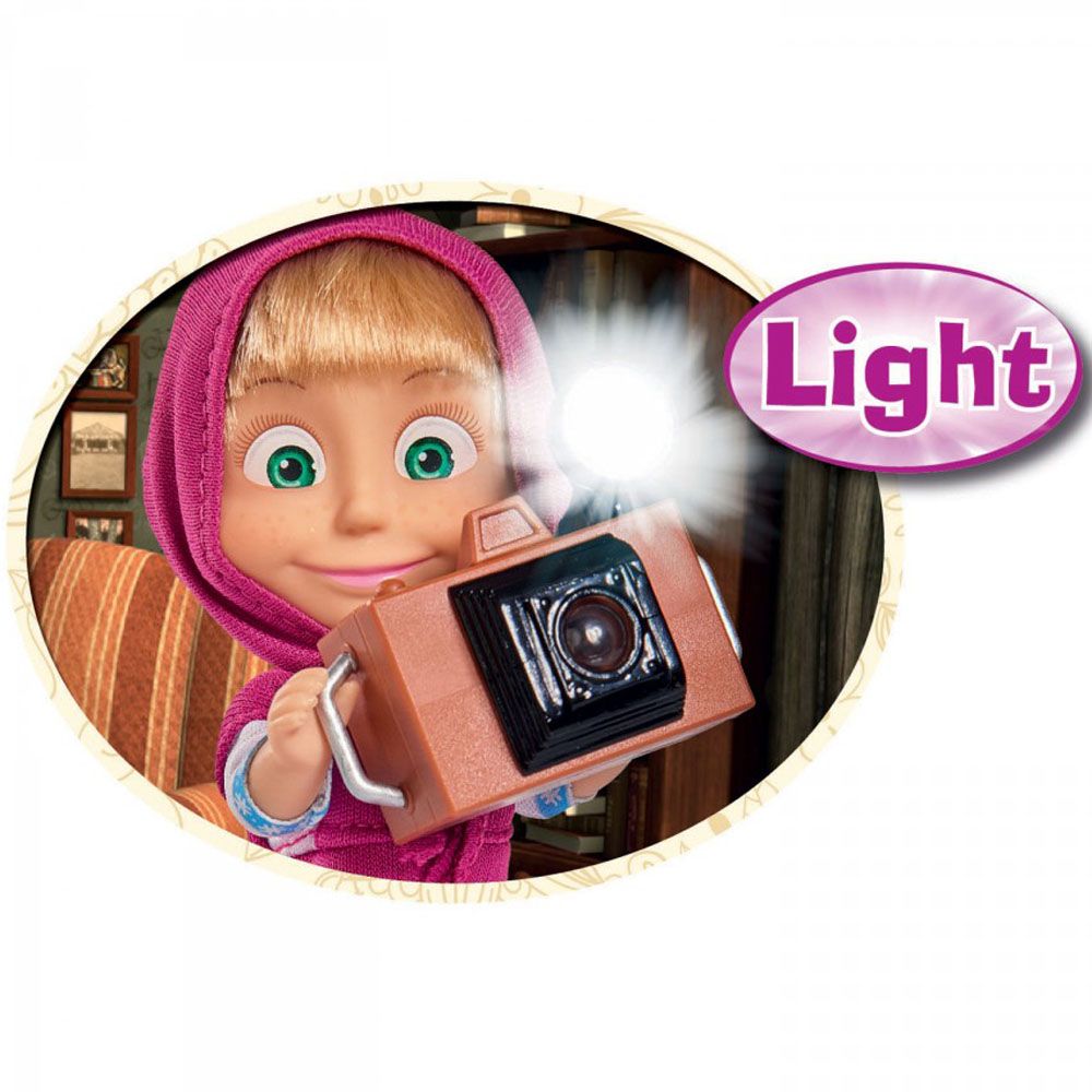 Маша - фотограф, Маша и Мечокът