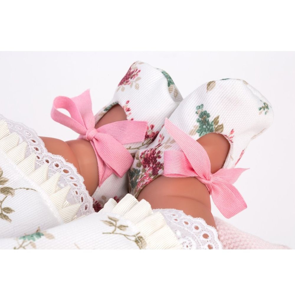 Кукла-бебе, Оливия