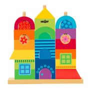 Дървена низанка, къща