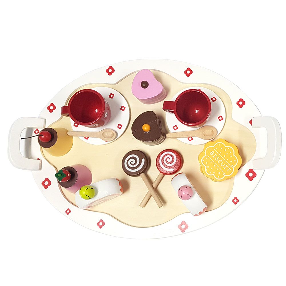 Дървен сервиз за кафе със сладки изкушения