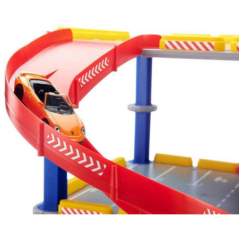 Паркинг на три нива