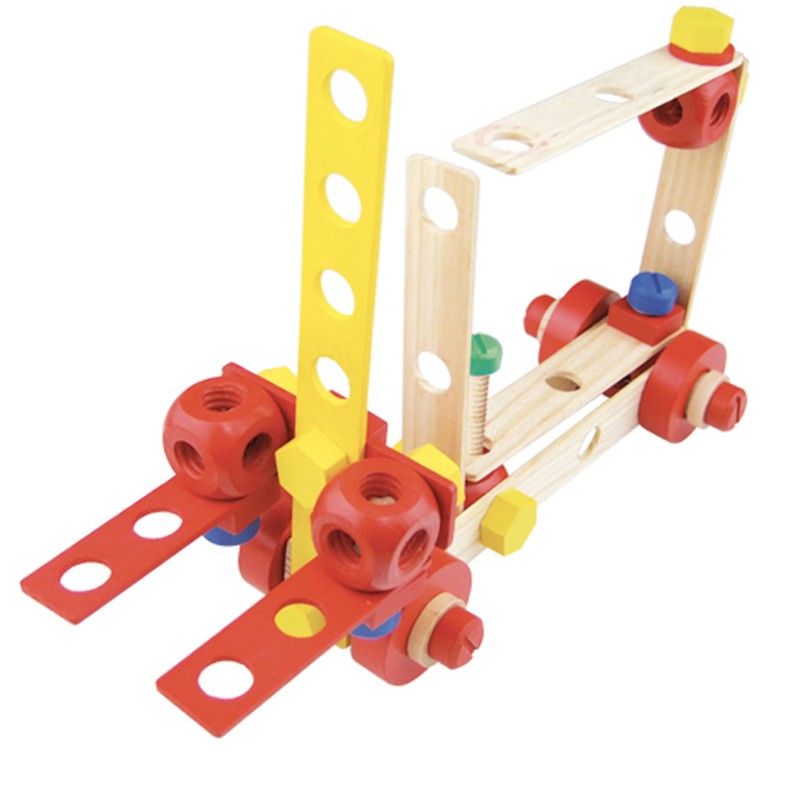 Дървен конструктор с болтове и гайки