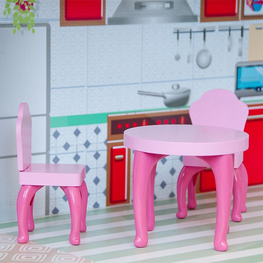 Дървена къща за кукли с обзавеждане и асансьор