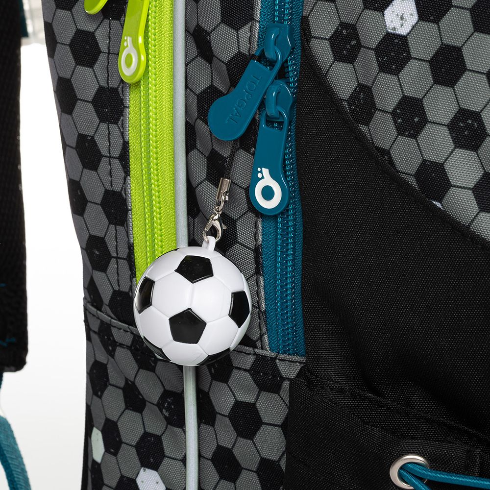 Анатомична ученическа раница, Малкият футболист