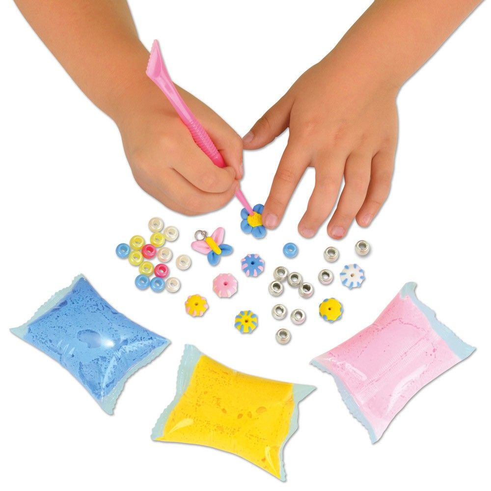 Направи чаровни бижута от моделин