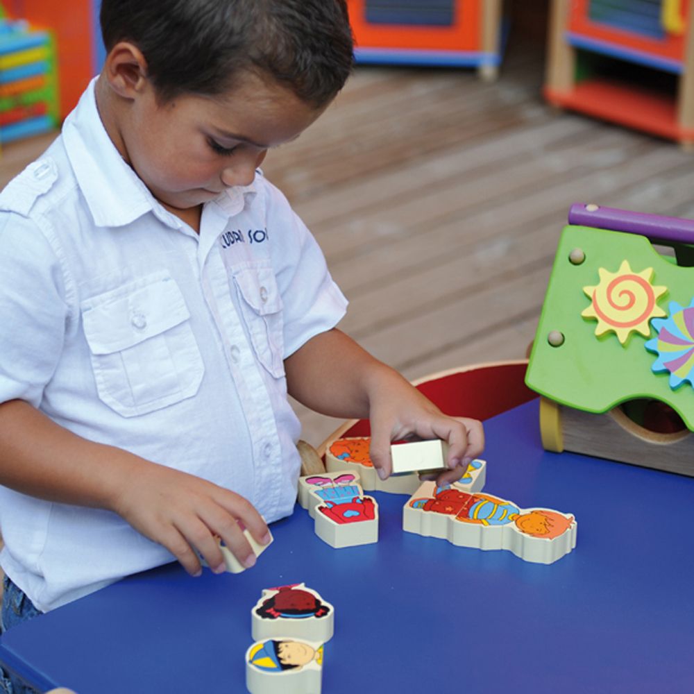 Дървени магнитни деца