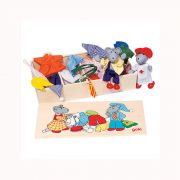 Мишки в кутия с дрехи