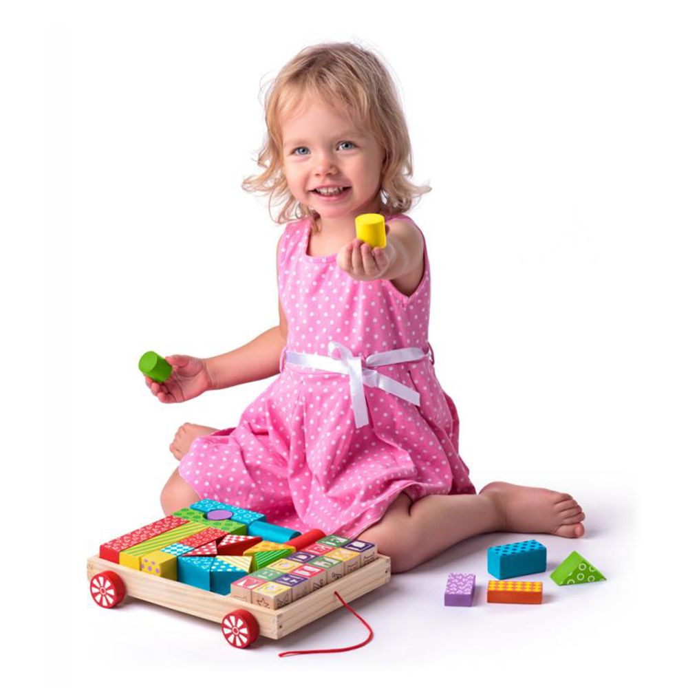 Дървен конструктор с количка