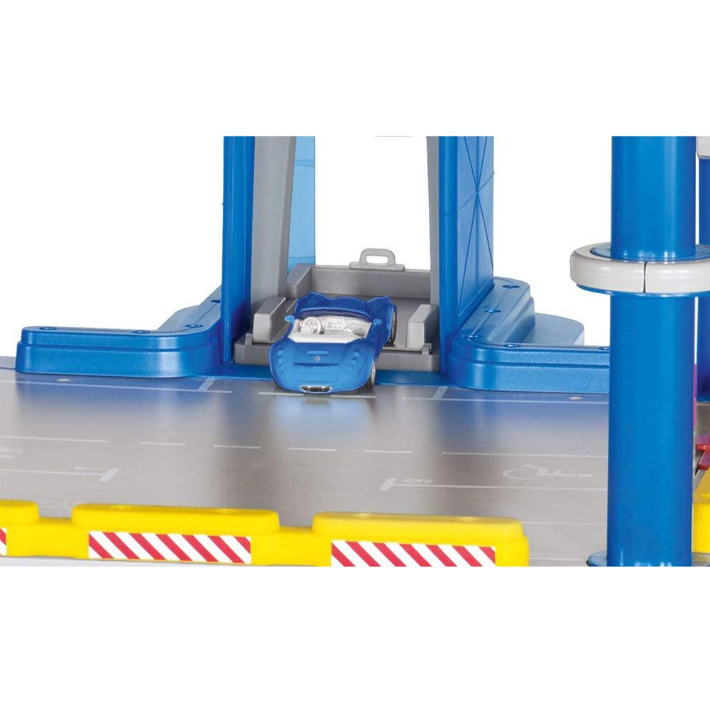 Паркинг на три нива