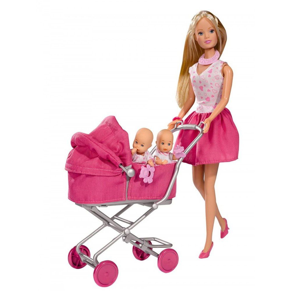 Кукла Стефи, с бебета на разходка