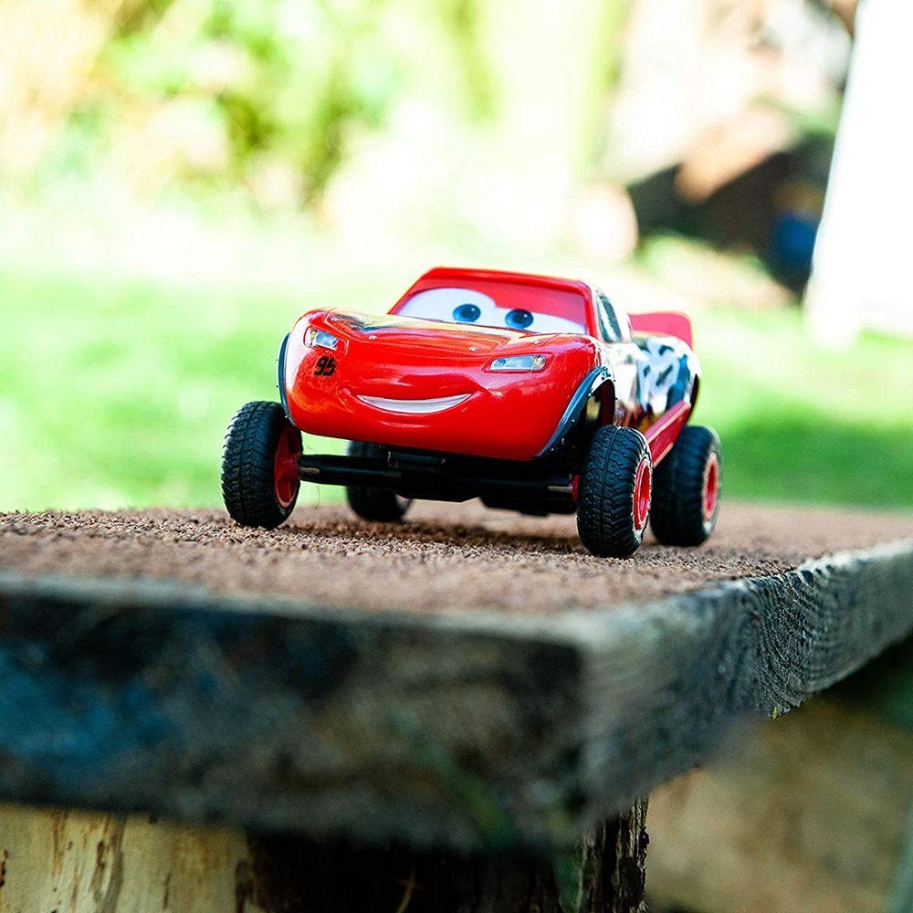 Джип с дистанционно, Маккуин Светкавицата, Колите 3