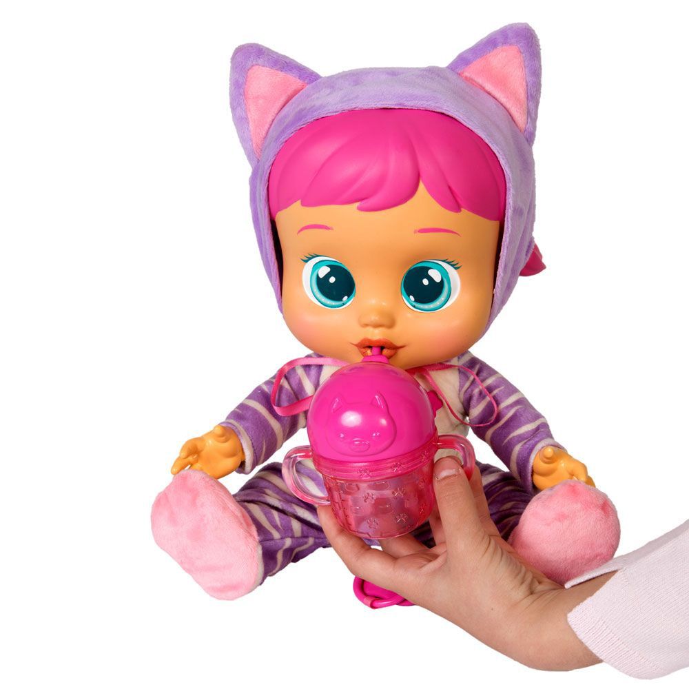 Кати - плачеща кукла, която пие вода