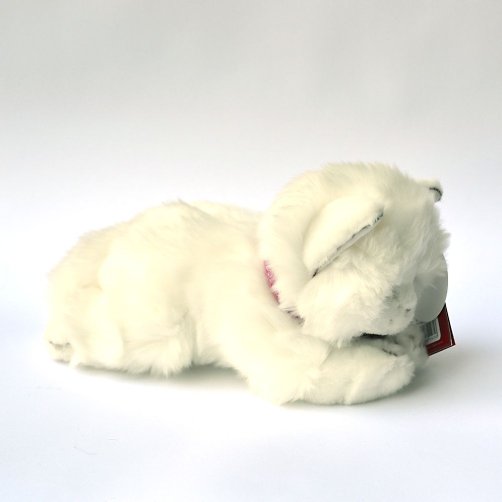 Плюшено легнало коте