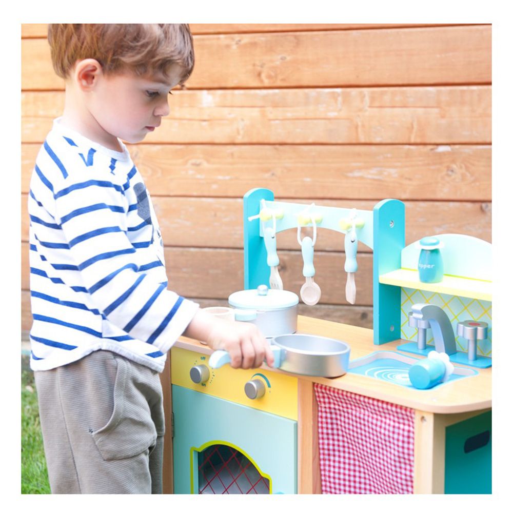 Прованс, голяма синя кухня с аксесоари