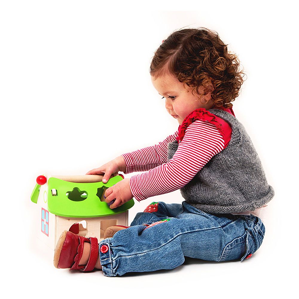 Дървена къщичка-сортер