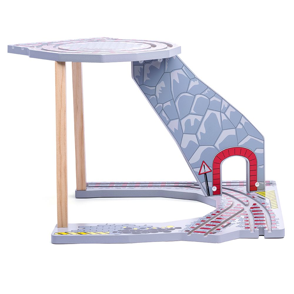 Дървен влак с релси, с пързалка и кран, 130 части