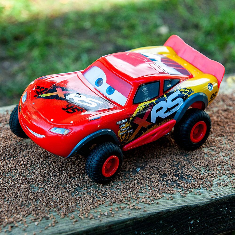 Джип с дистанционно, Маккуин Светкавицата, Колите 3