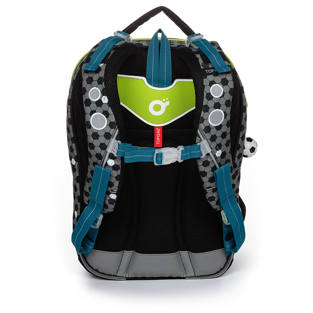 Анатомична ученическа раница, Малкият футболист