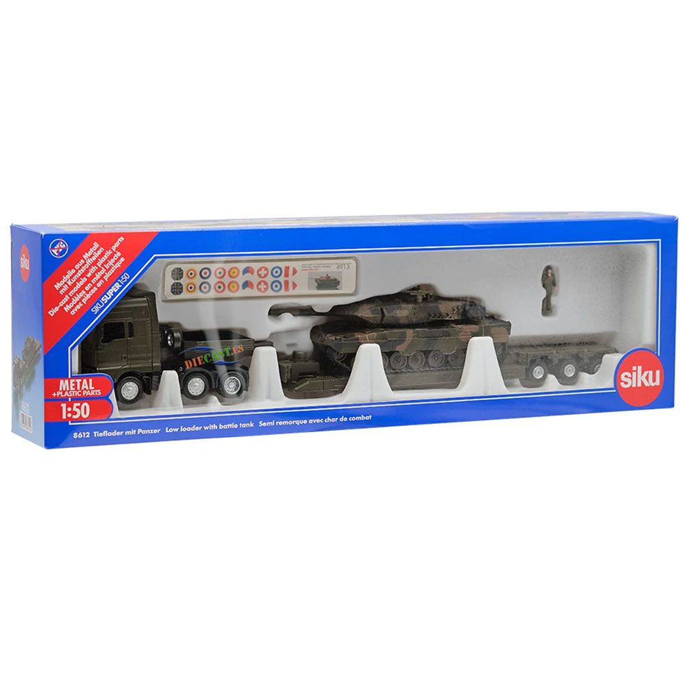 Тир транспортьор MAN TG-A, натоварен с танк